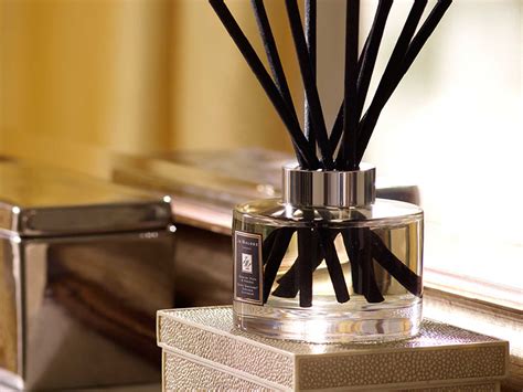 Fragrances diffusers .